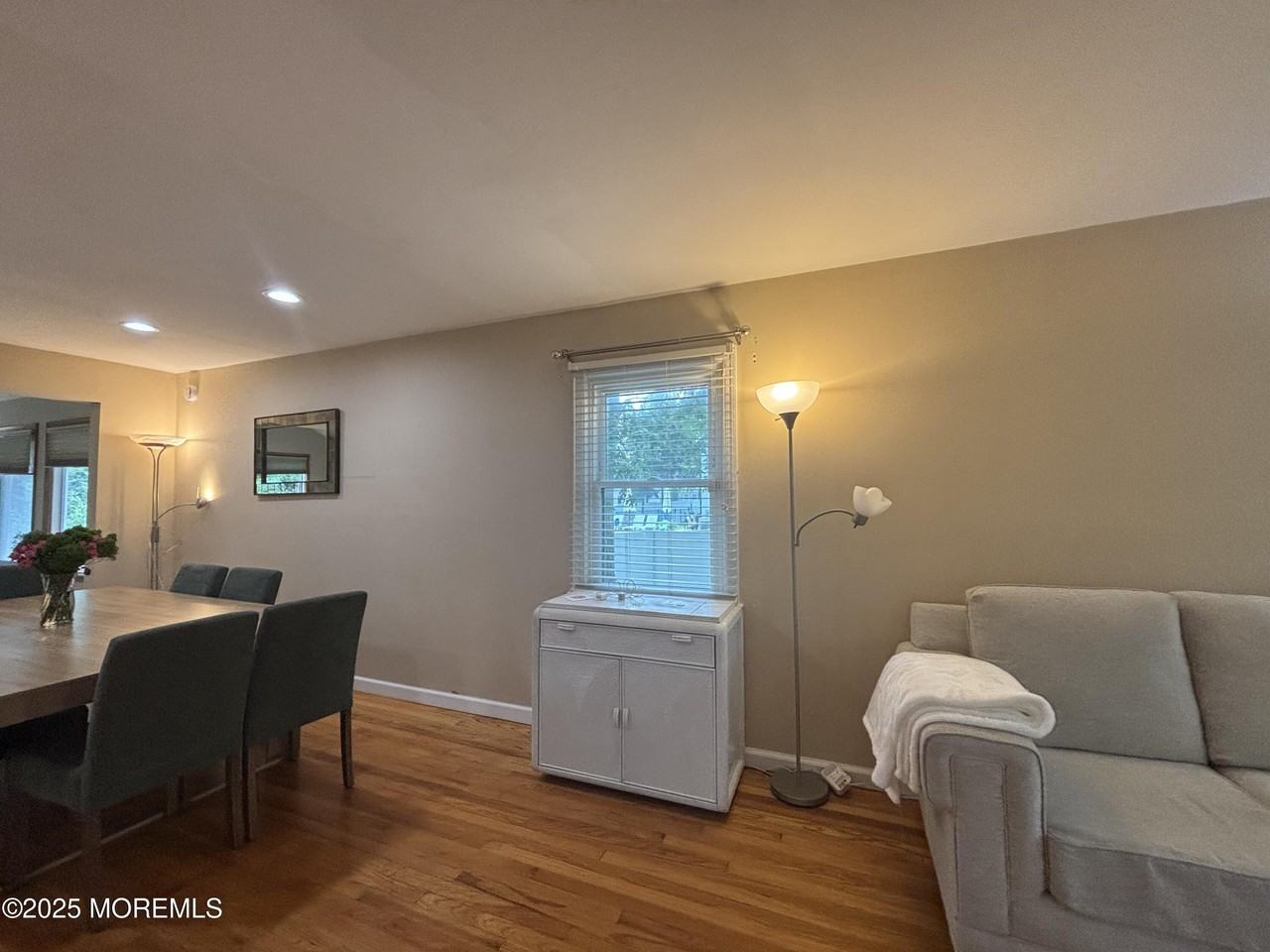 187 Elmwood Rd - Photo 7 of 23