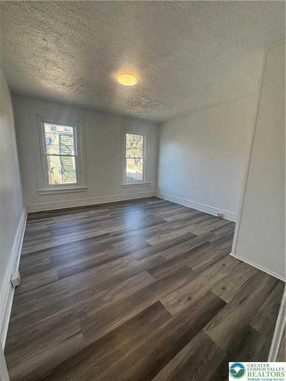 517 Elliger St - Photo 5 of 11