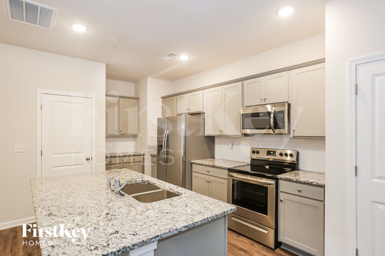 2020 Cypress Village Dr Nw - Photo 7 of 19