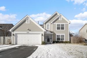 featured image of 1384 Roxbury Dr