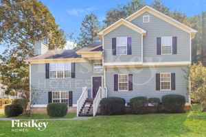 featured image of 10 Easton Trce