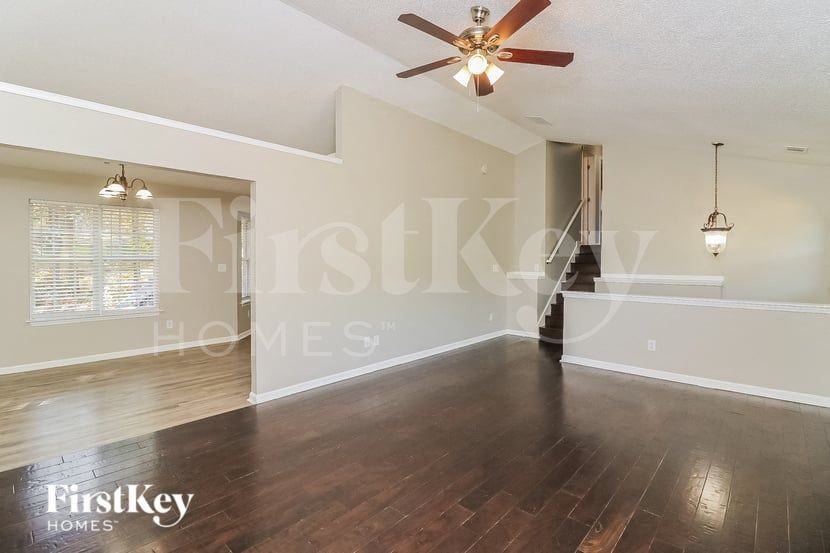 10 Easton Trce - Photo 4 of 15