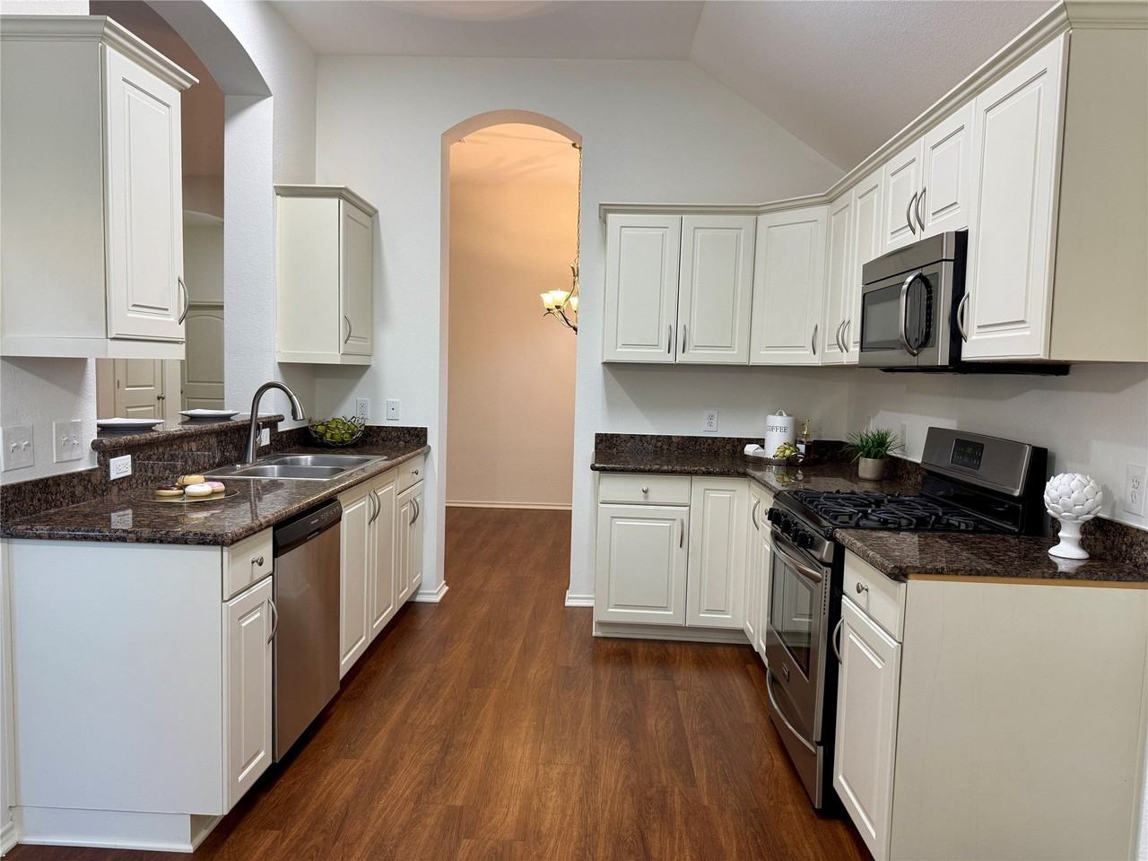 962 Oak Lynn Dr - Photo 7 of 23