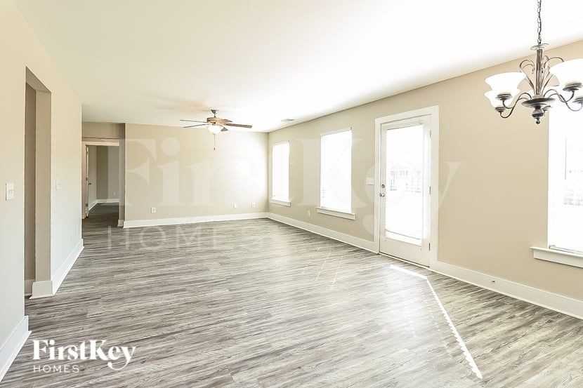 224 Ivy Hills Cir - Photo 3 of 15