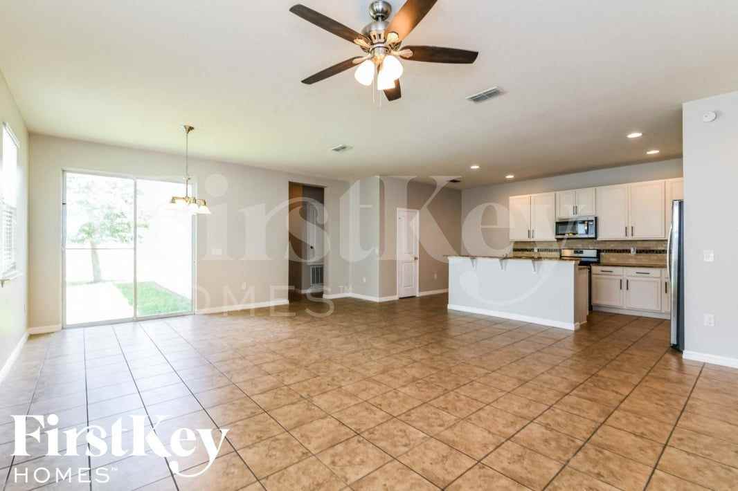 8009 Atlantic Puffin St - Photo 3 of 15