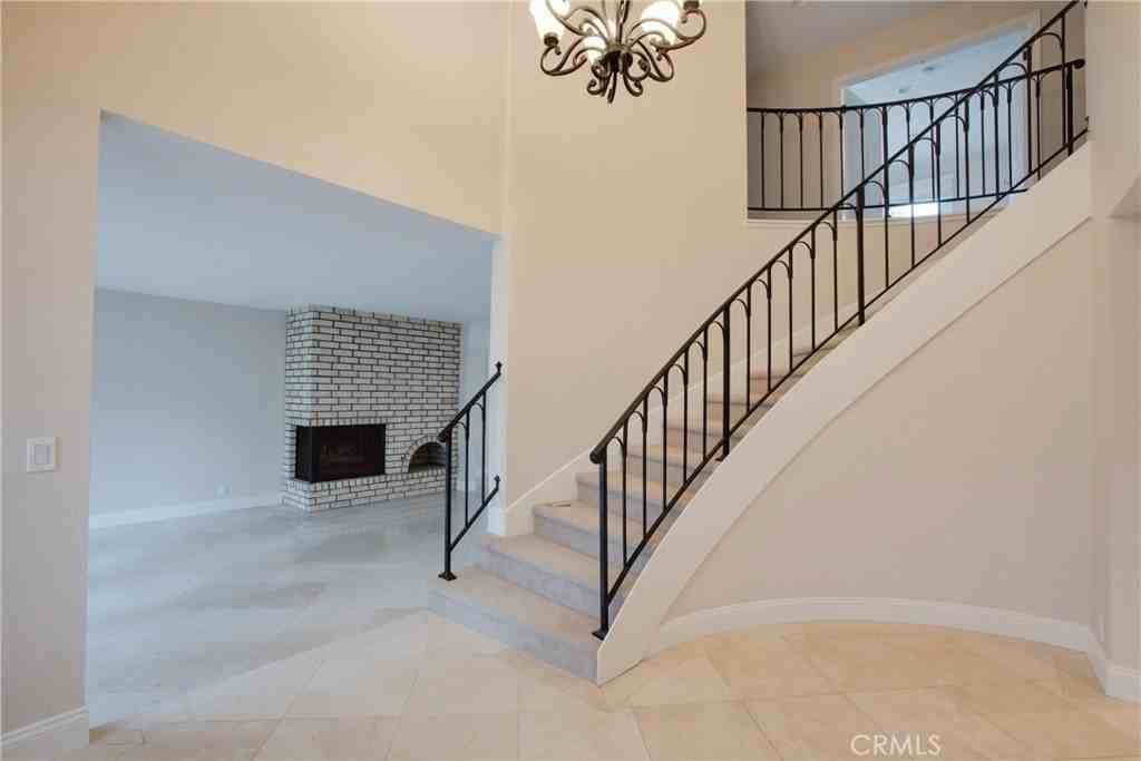 26081 Via Viento - Photo 7 of 36