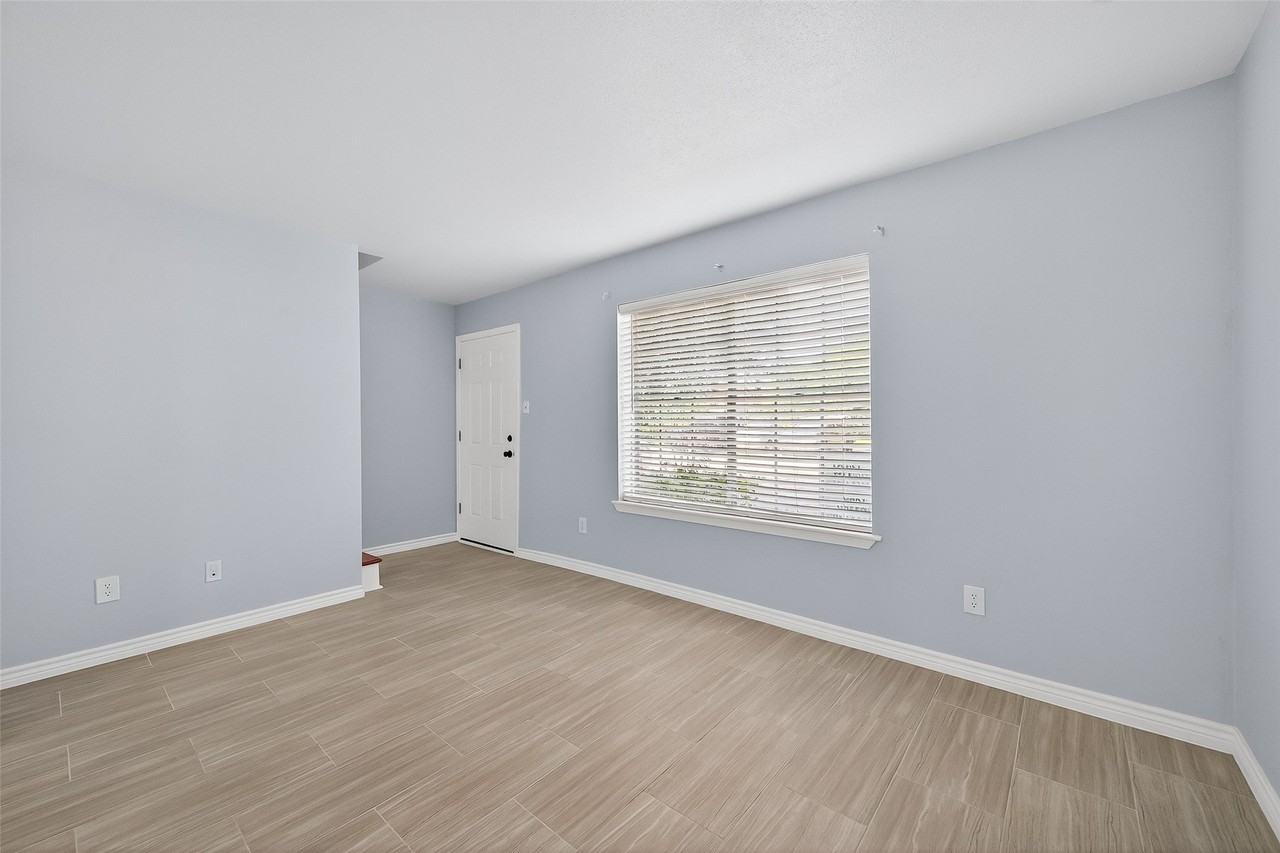 9303 Hammerly Blvd - Photo 6 of 17