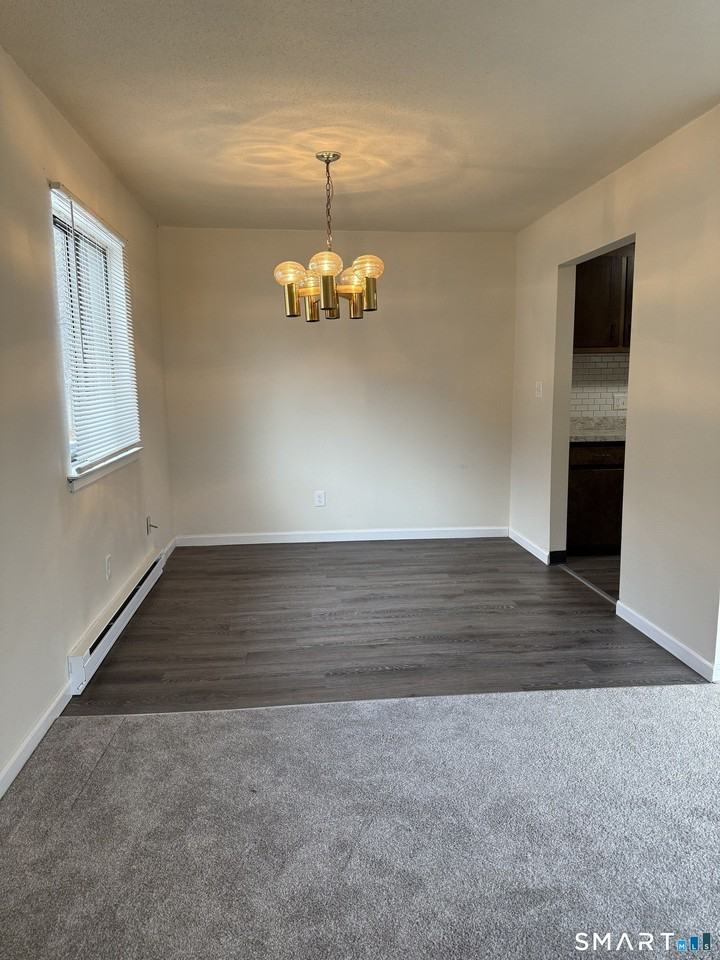 343 King St - Photo 4 of 7