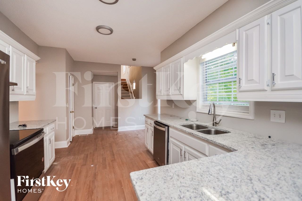 4781 Meadowlark Dr Se - Photo 5 of 15