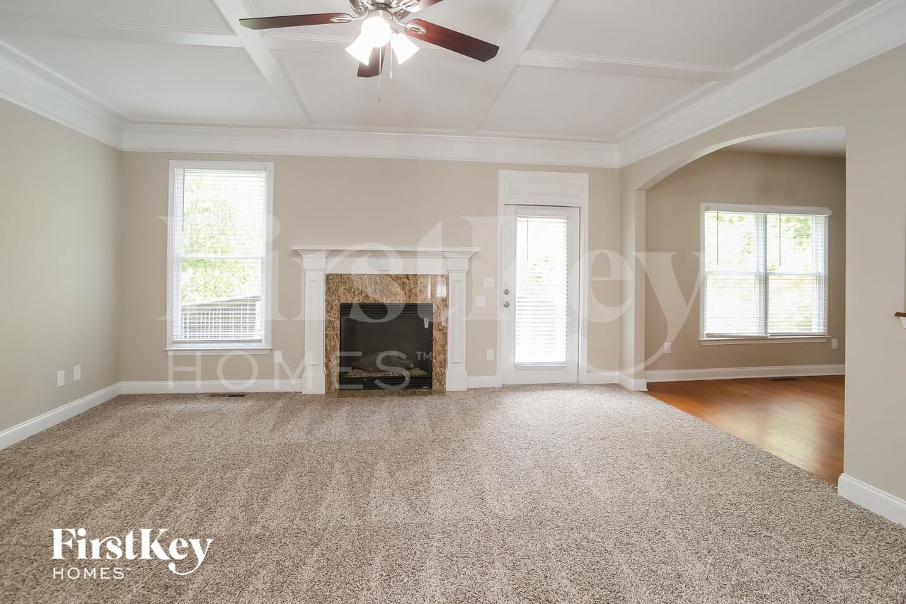 522 S Fortune Way - Photo 4 of 18