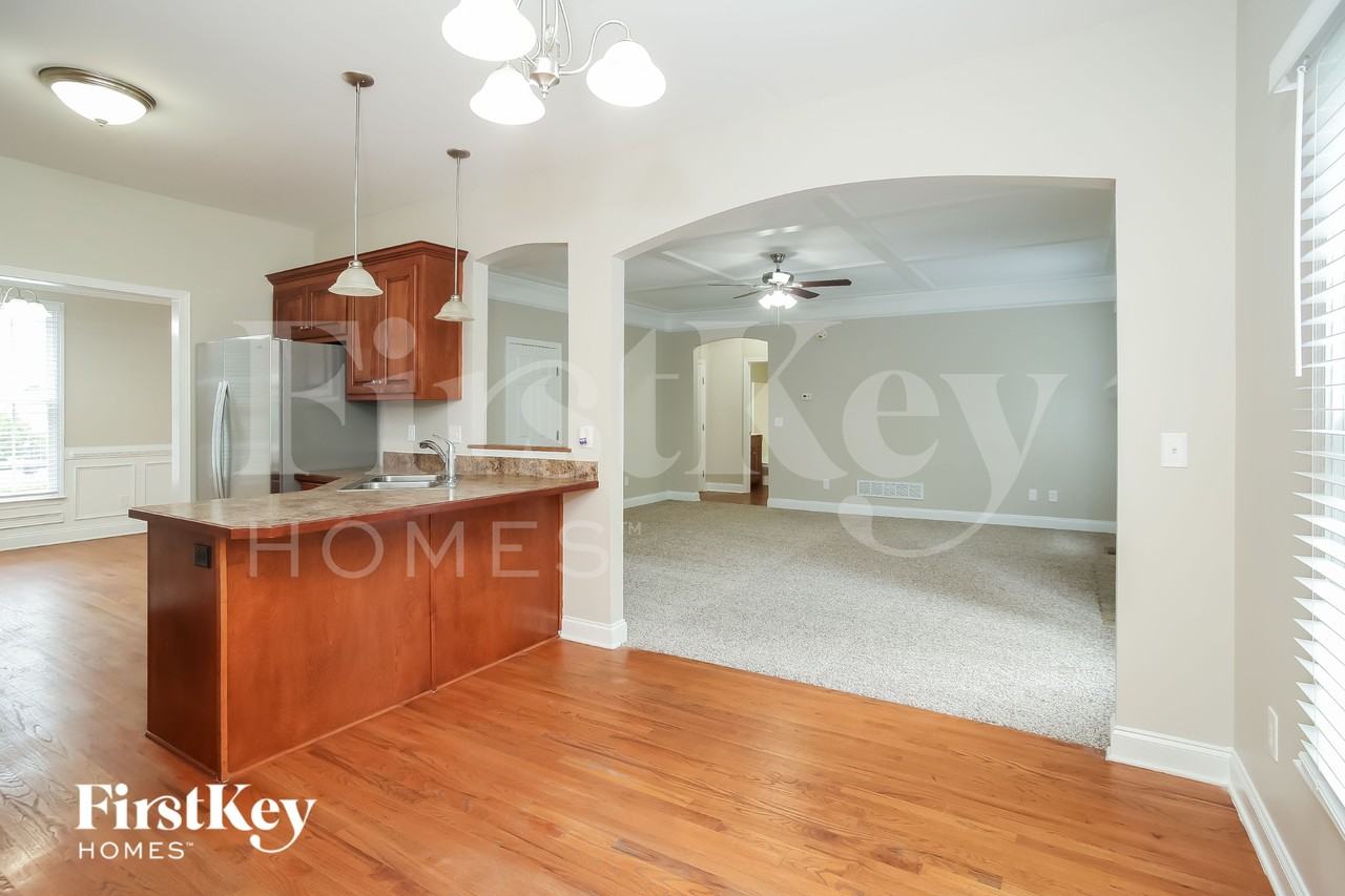 522 S Fortune Way - Photo 7 of 18