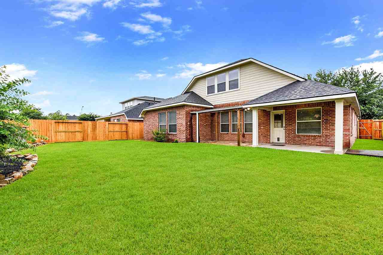 28259 Daystrom Ln - Photo 7 of 49