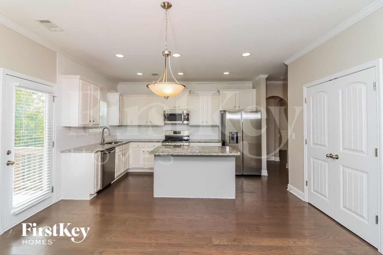 125 Holland Grove Dr - Photo 7 of 19