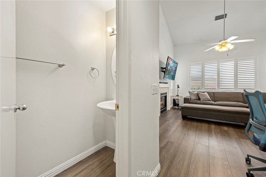 14831 Walnut Grove Ct - Photo 3 of 25