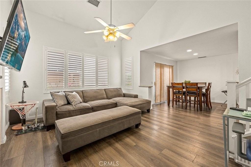 14831 Walnut Grove Ct - Photo 4 of 25