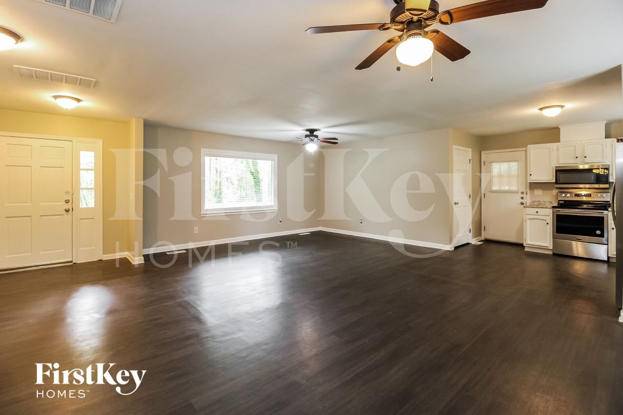 1483 Fieldmount Rd - Photo 4 of 15