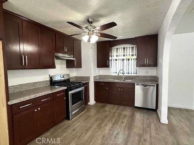 1238 W 2nd St - Photo 3 of 9