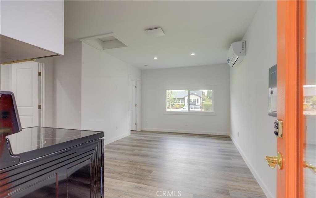 20650 Cantlay St - Photo 3 of 5