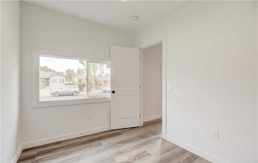 20650 Cantlay St - Photo 4 of 5