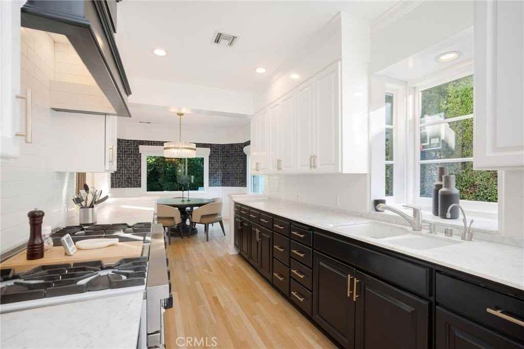 738 Almar Ave - Photo 7 of 26