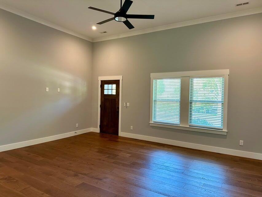 1711 Clayton Dr - Photo 4 of 30