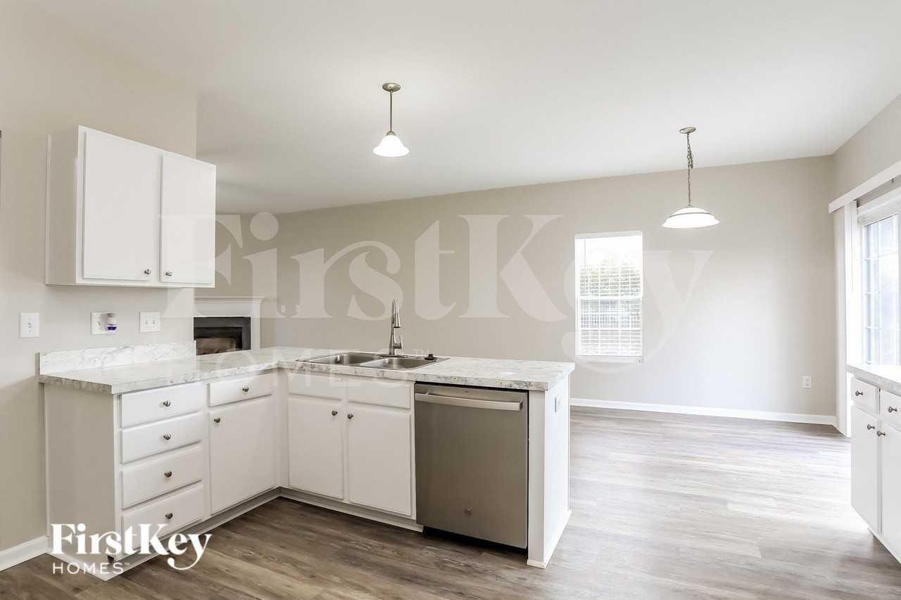 708 Marjam Ln - Photo 6 of 15