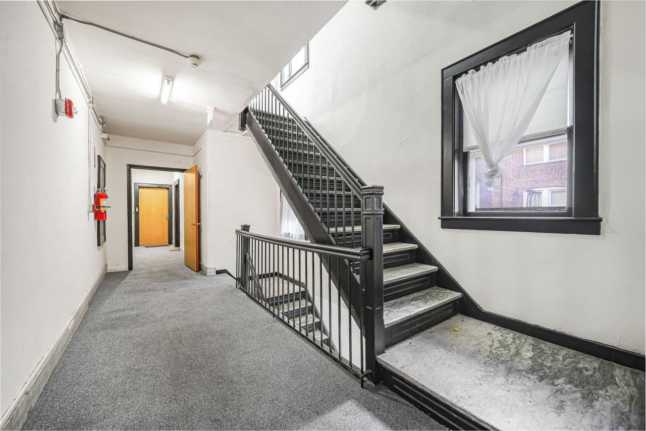 2 Washburn Pl - Photo 3 of 13