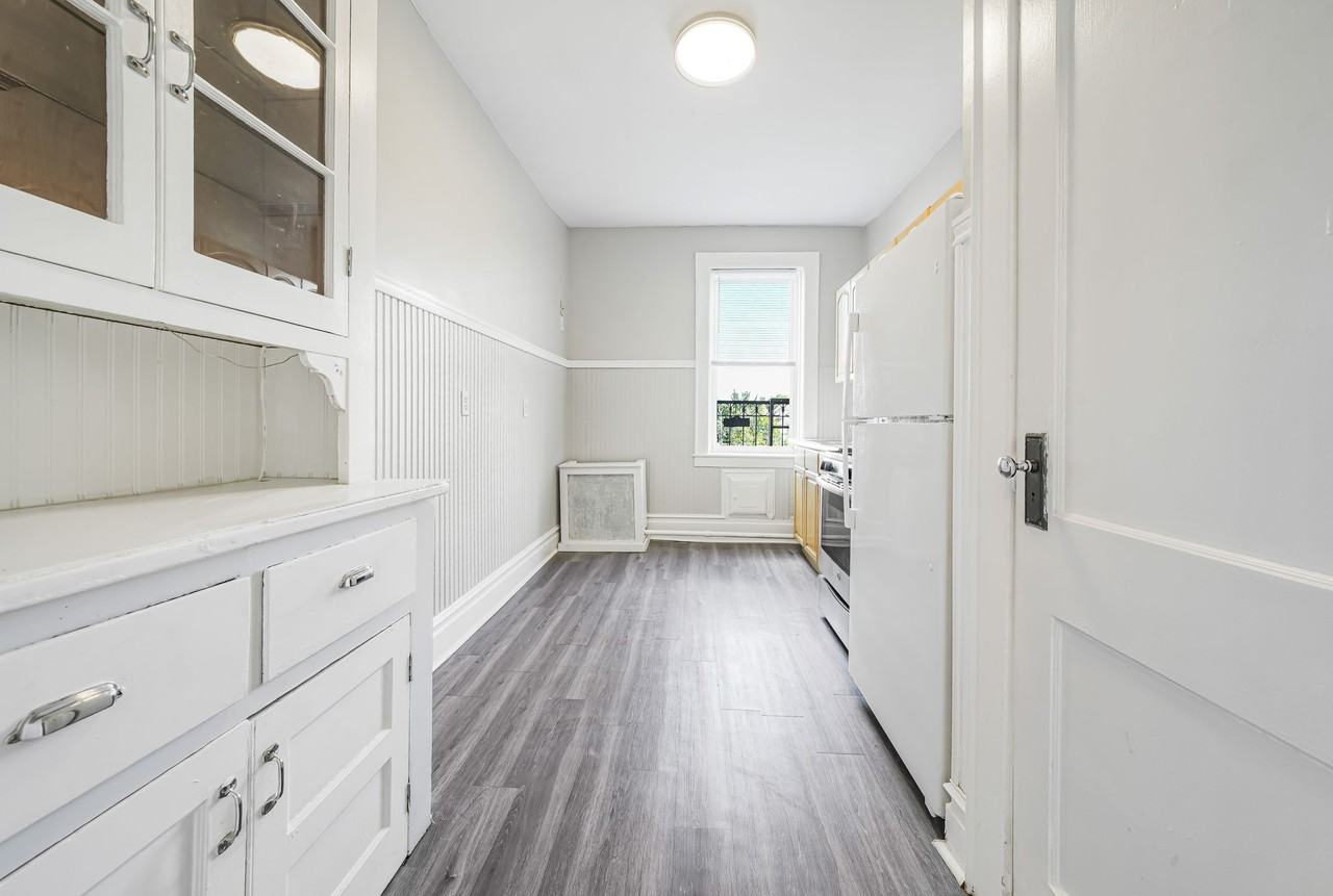 2 Washburn Pl - Photo 4 of 13