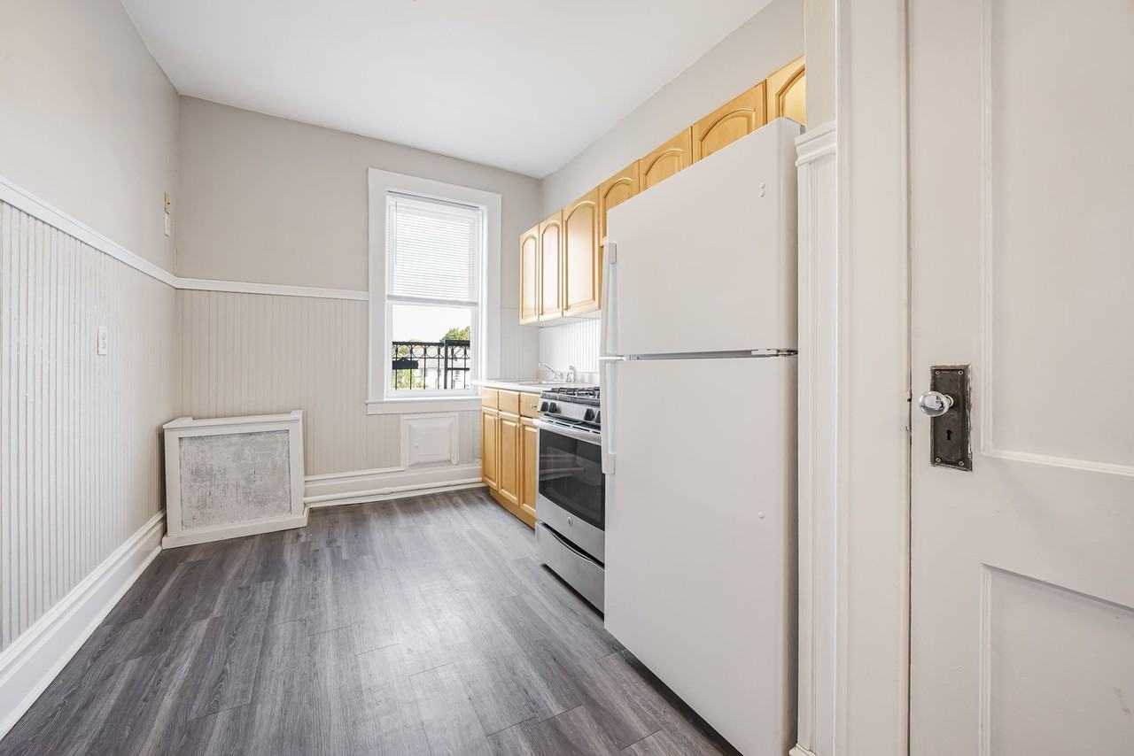 2 Washburn Pl - Photo 6 of 13