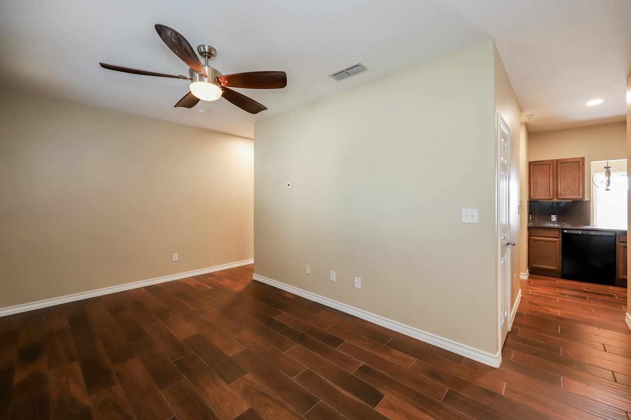 2445 Monarch Dr - Photo 3 of 30