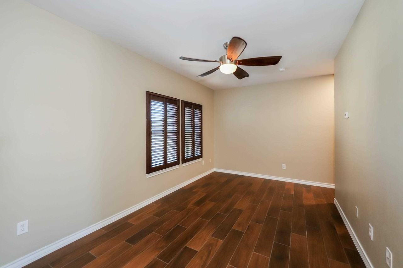 2445 Monarch Dr - Photo 4 of 30