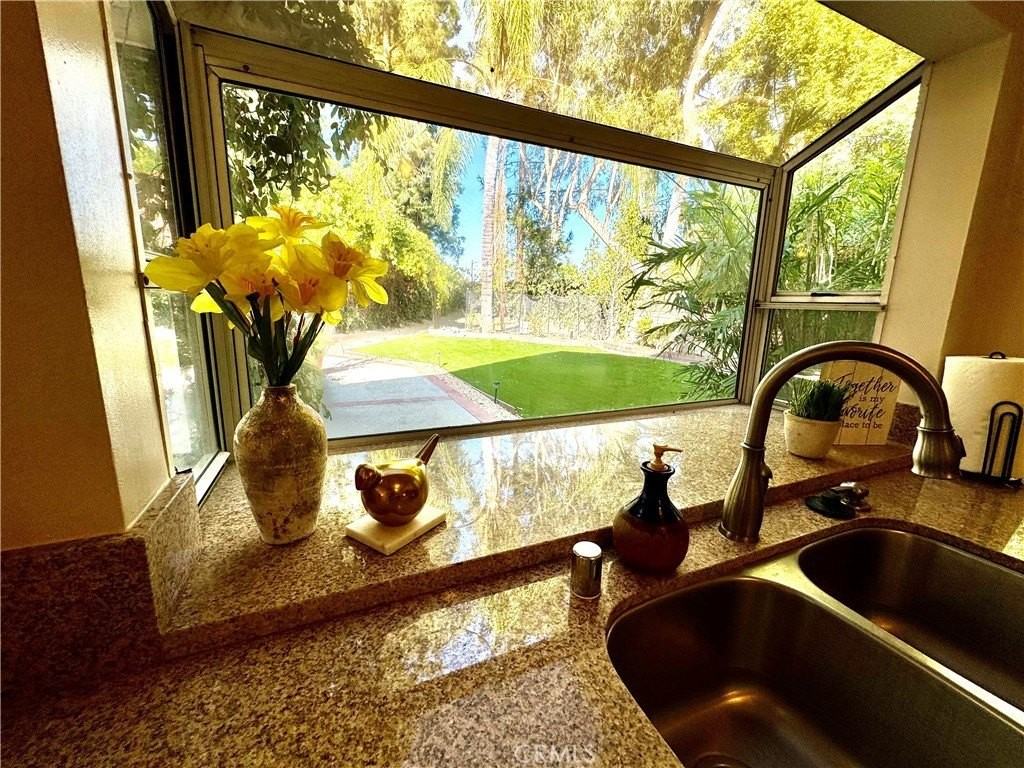 23201 W Vail Dr - Photo 4 of 19