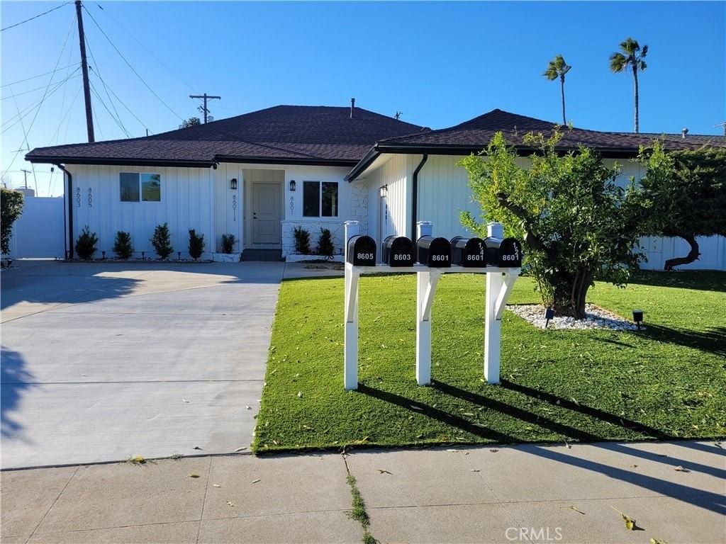 8605 Delco Ave - Photo 3 of 50