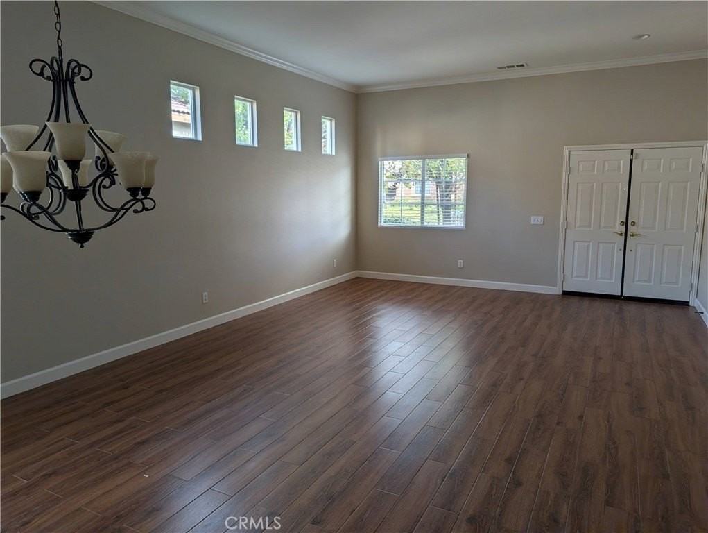 841 Shiraz Dr - Photo 4 of 38