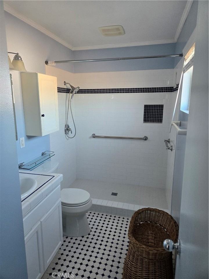 8142 Foxhall Dr - Photo 6 of 7