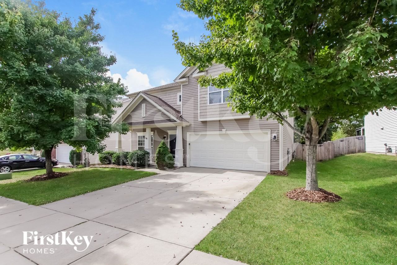 4407 Lawrence Daniel Dr - Photo 2 of 18