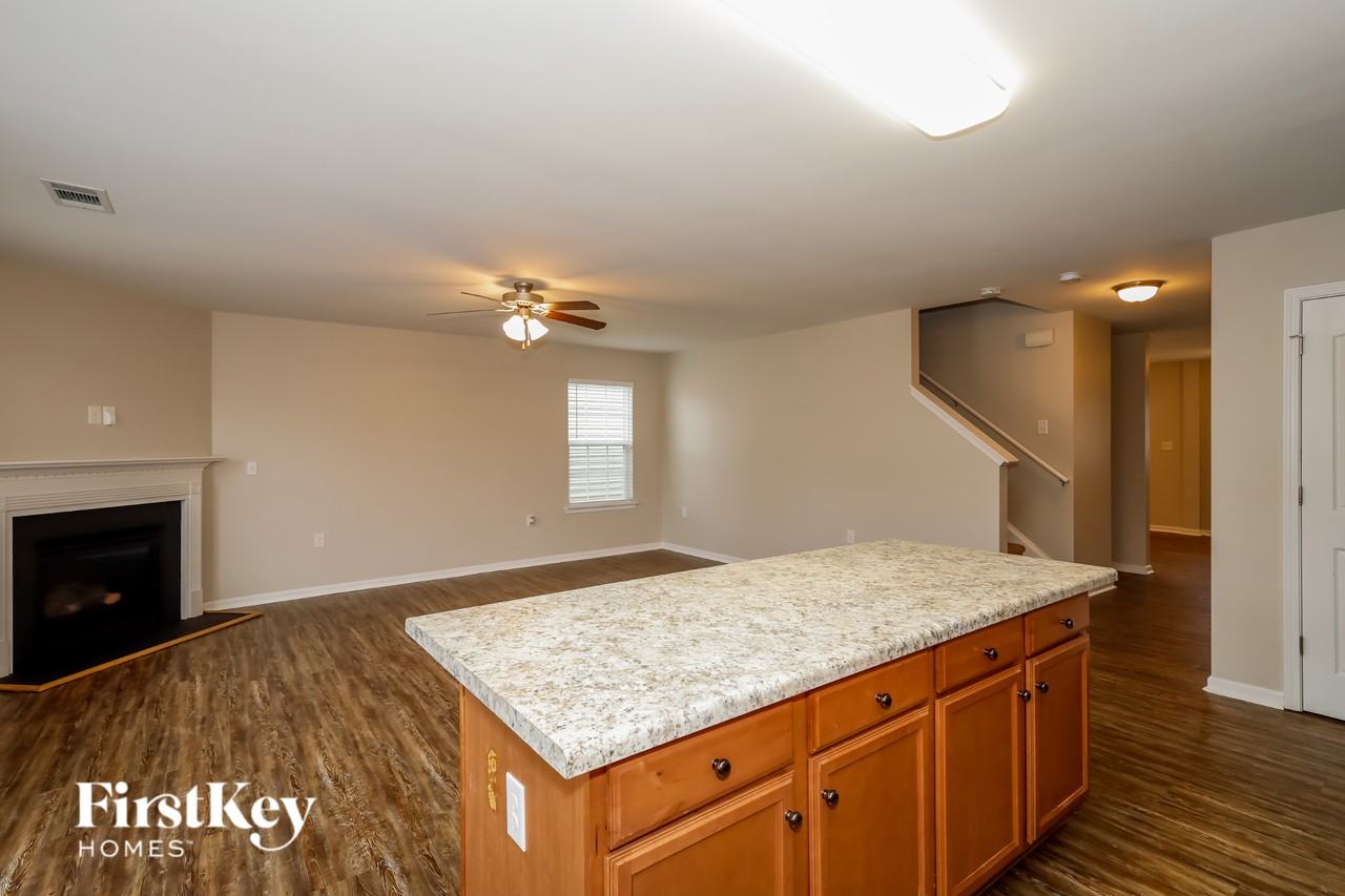 11721 Ragan Elizabeth Ct - Photo 4 of 15