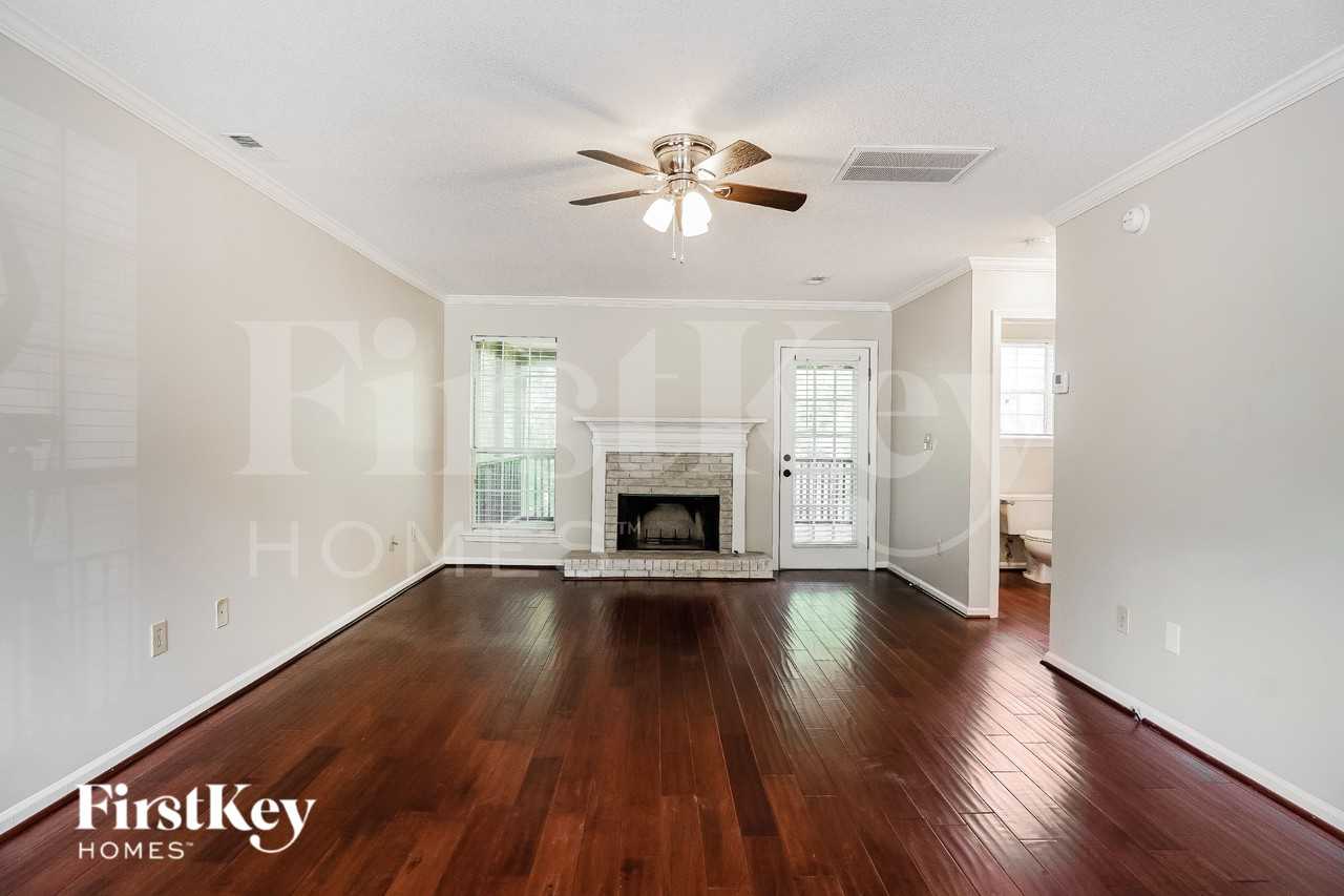 4752 Vintage Ln - Photo 2 of 19