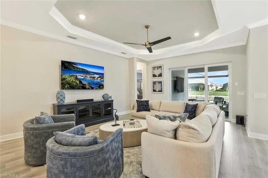 15804 Derna St - Photo 5 of 28