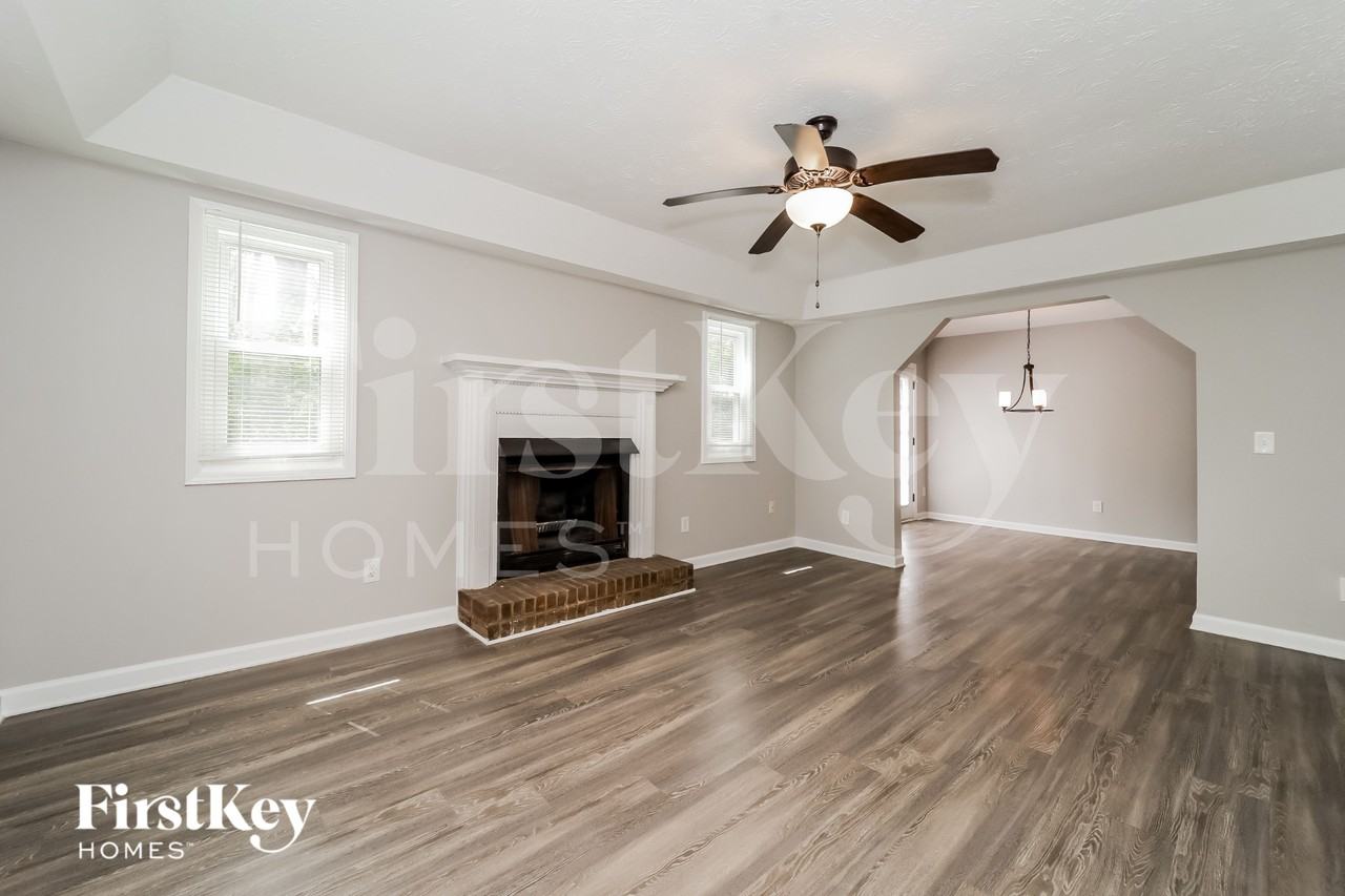 3465 Rainbow Dr - Photo 2 of 18