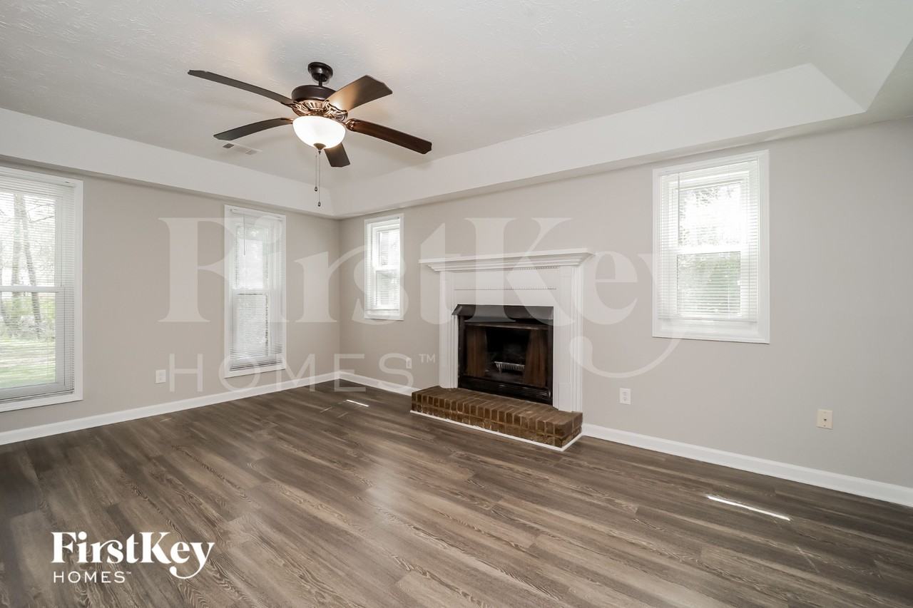 3465 Rainbow Dr - Photo 3 of 18