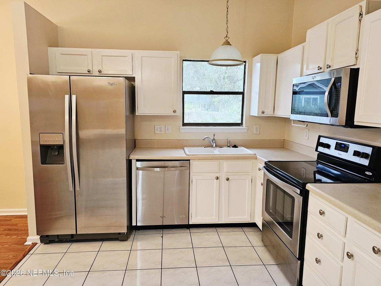 1704 Bristlecone Pine Pl - Photo 3 of 19