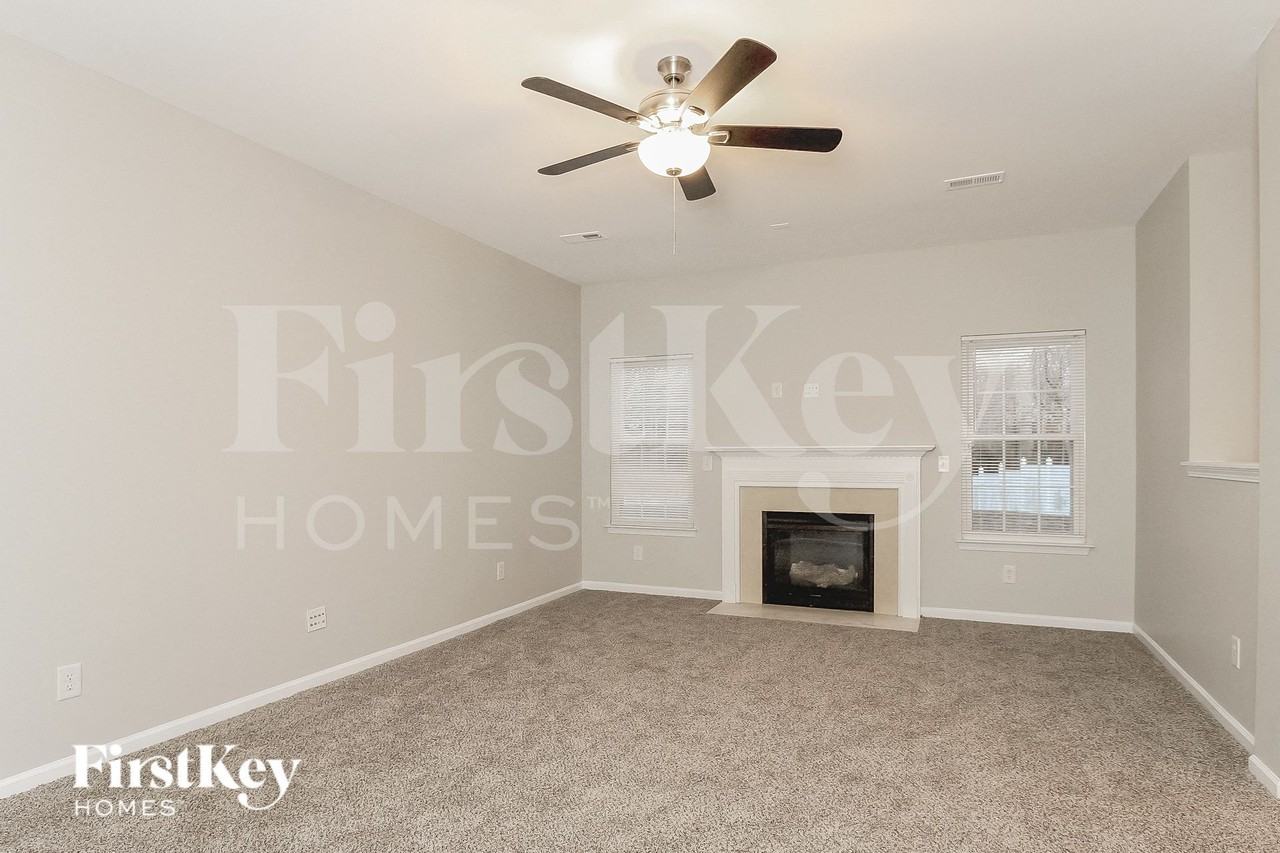 4411 Casey Trace Ct - Photo 3 of 15