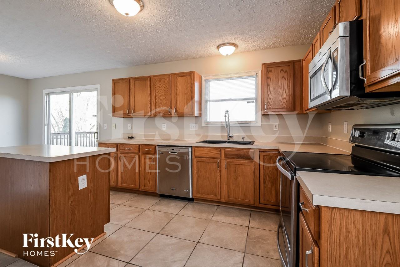 248 Westmark Ct - Photo 7 of 18