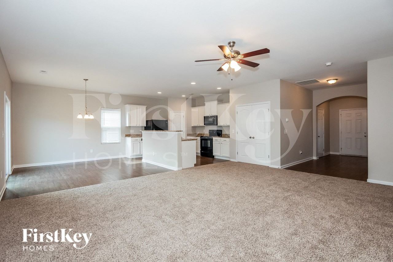 6303 Paw Village Rd - Photo 2 of 15