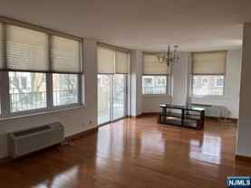 200 Grand Cove Way Apt 2a - Photo 1 of 1