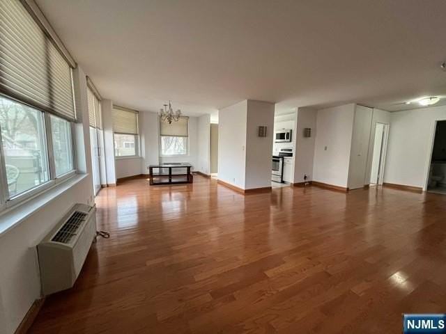 200 Grand Cove Way Apt 2a - Photo 5 of 12