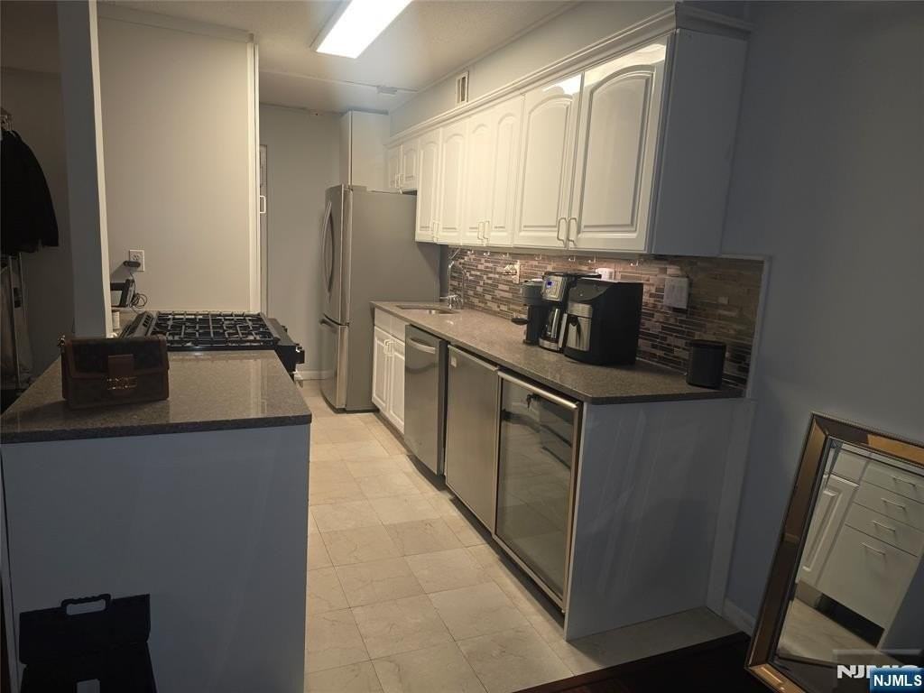 150 Overlook Ave Apt 10h - Photo 2 of 8