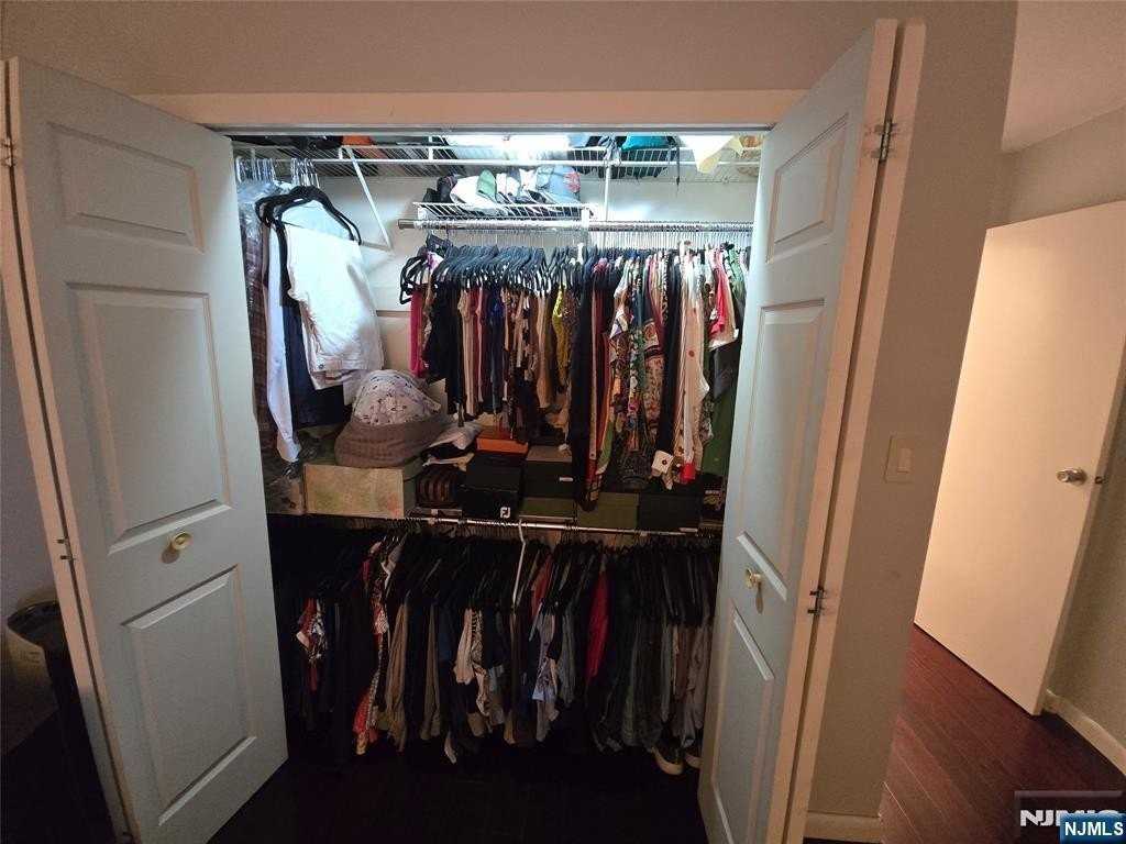 150 Overlook Ave Apt 10h - Photo 5 of 8