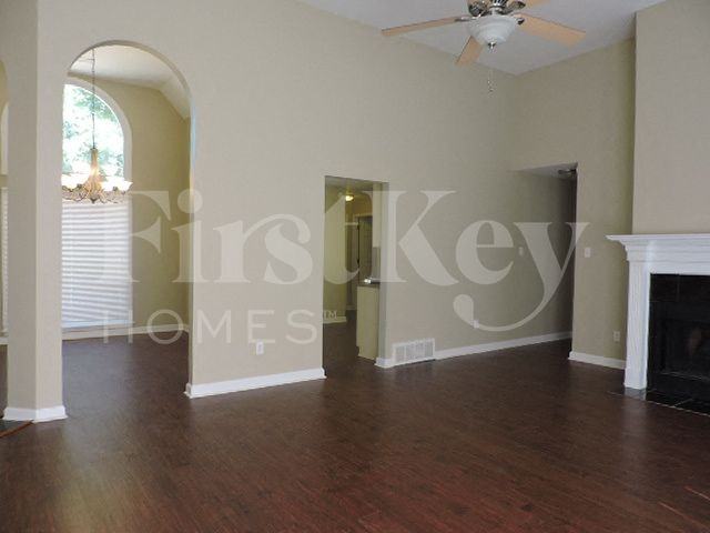 828 Tropicana Dr E - Photo 5 of 14